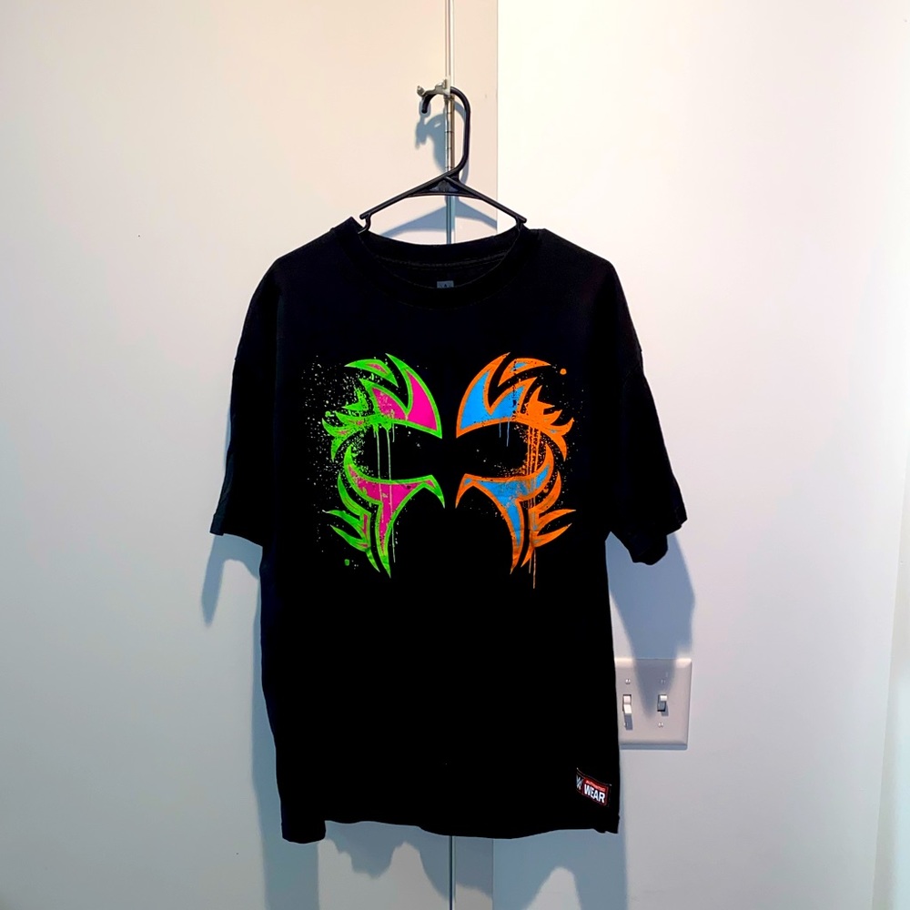 WWE USOS BROTHERS PLAY HARD IN THE PAINT TEE XL